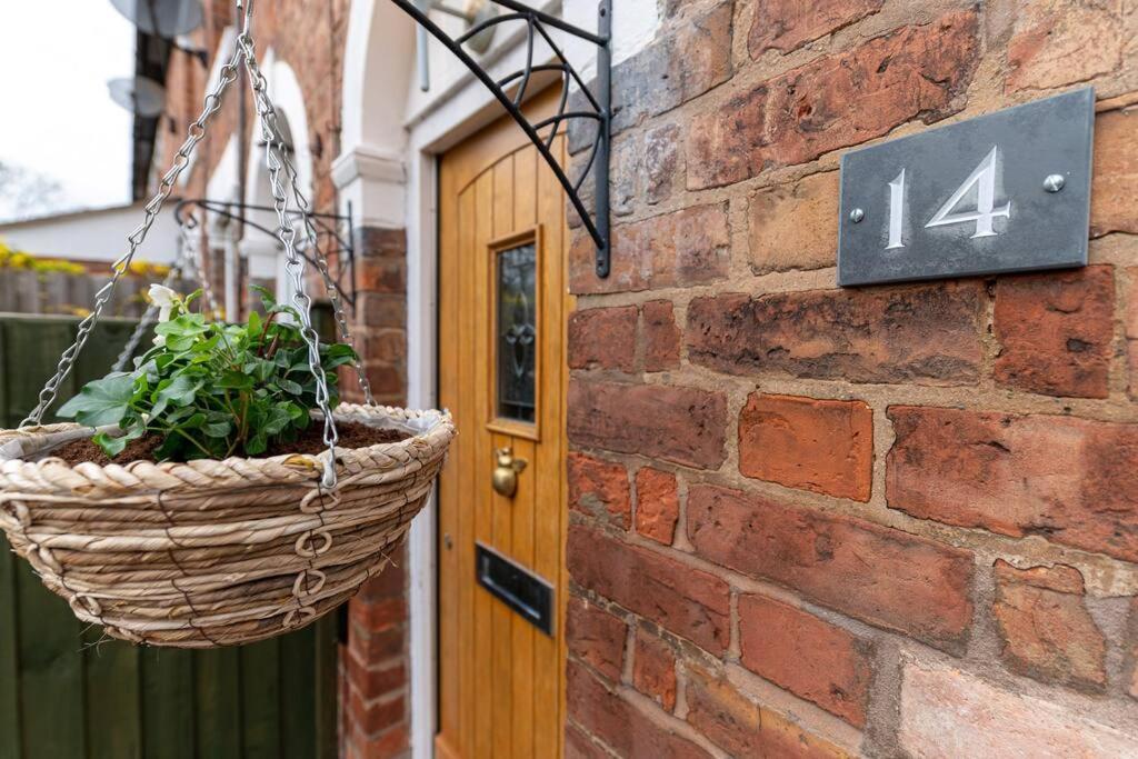 Besford Square, Town Holiday home
